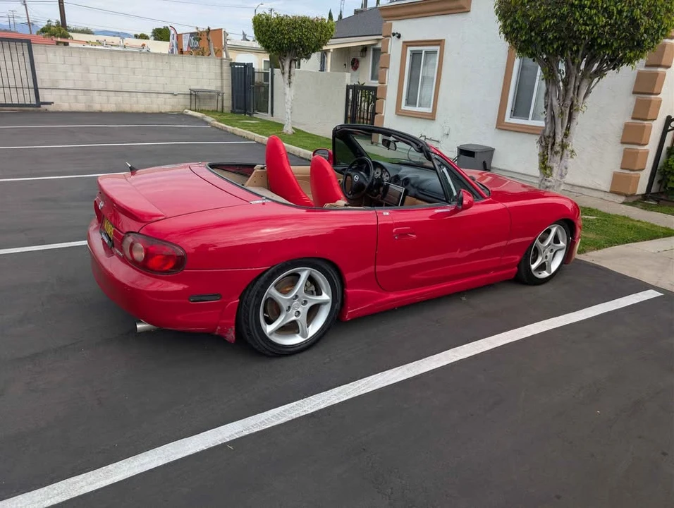 2002 Mazda NB MX-5 Miata - Image 6 of 10