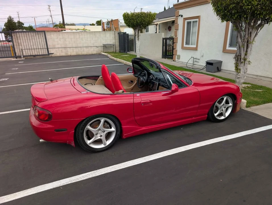 2002 Mazda NB MX-5 Miata - Image 2 of 10