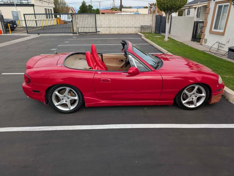 2002 Mazda NB MX-5 Miata - Image 5 of 10