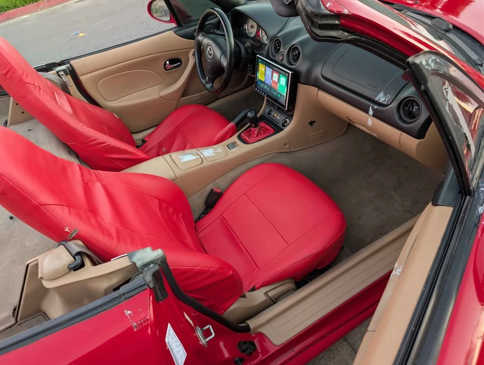 2002 Mazda NB MX-5 Miata - Image 9 of 10