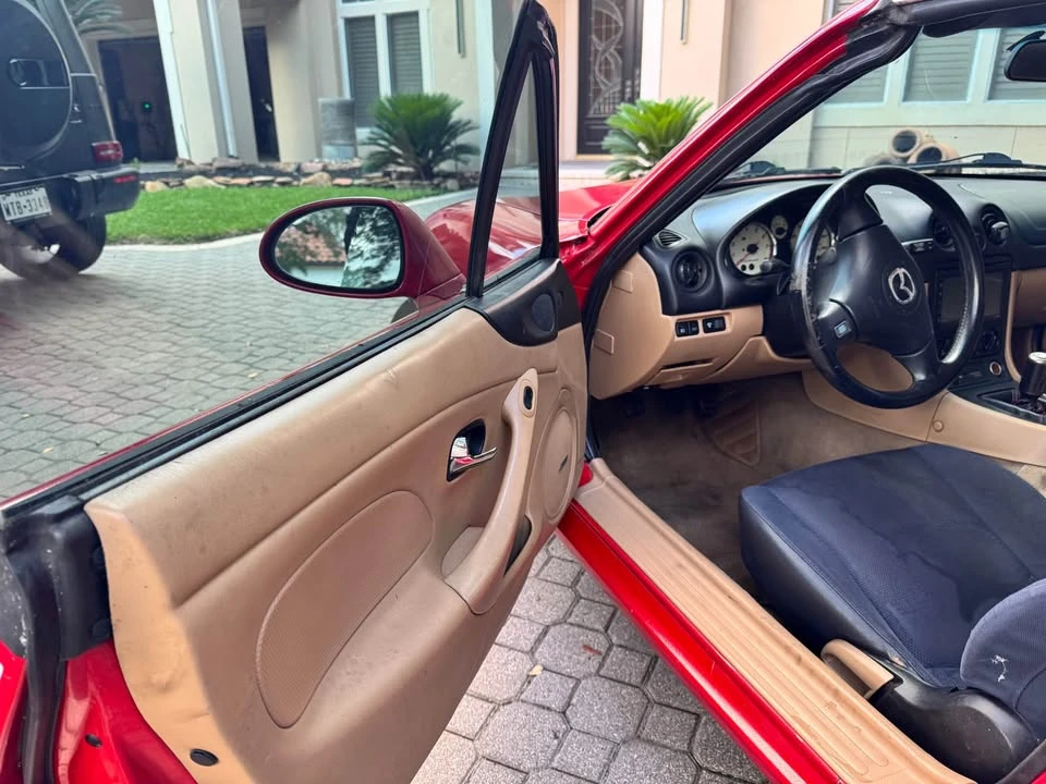 2002 Mazda NB MX-5 Miata - Image 6 of 10