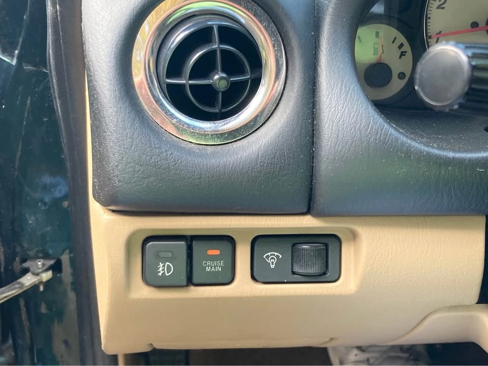 2002 Mazda NB MX-5 Miata - Image 9 of 10