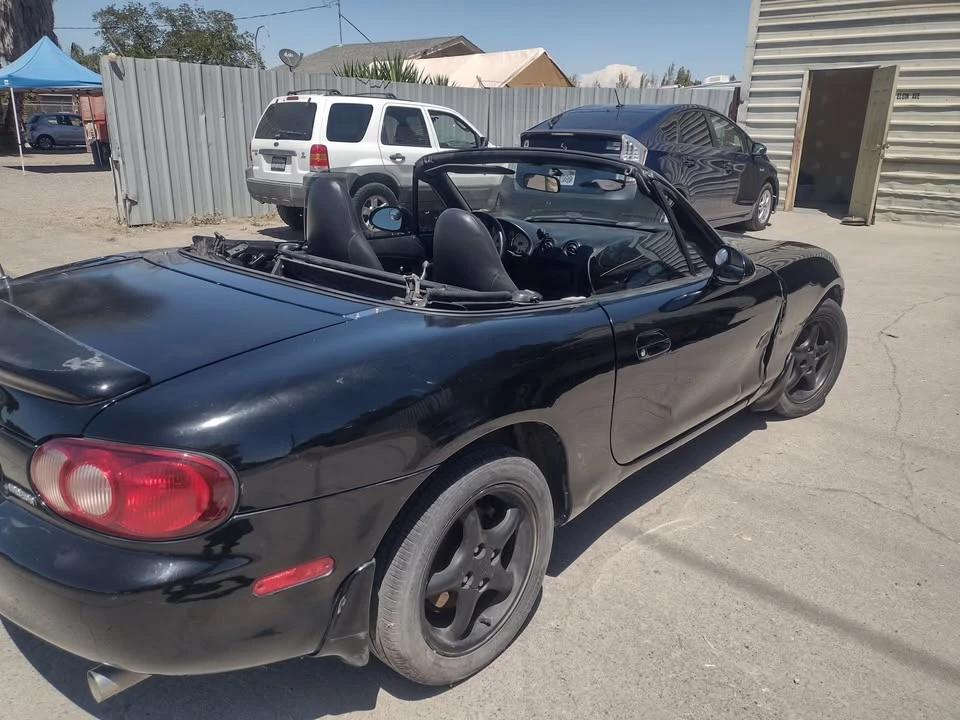 2002 Mazda NB MX-5 Miata - Image 2 of 7