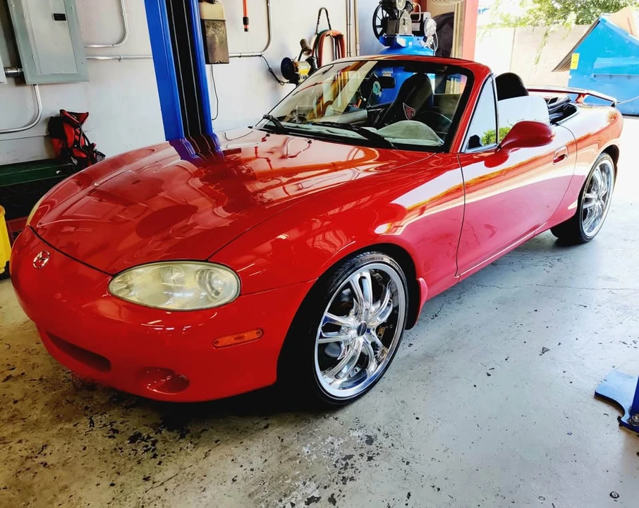 2002 Mazda NB MX-5 Miata - Image 2 of 6