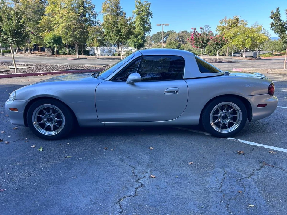 2002 Mazda NB MX-5 Miata - Image 5 of 16