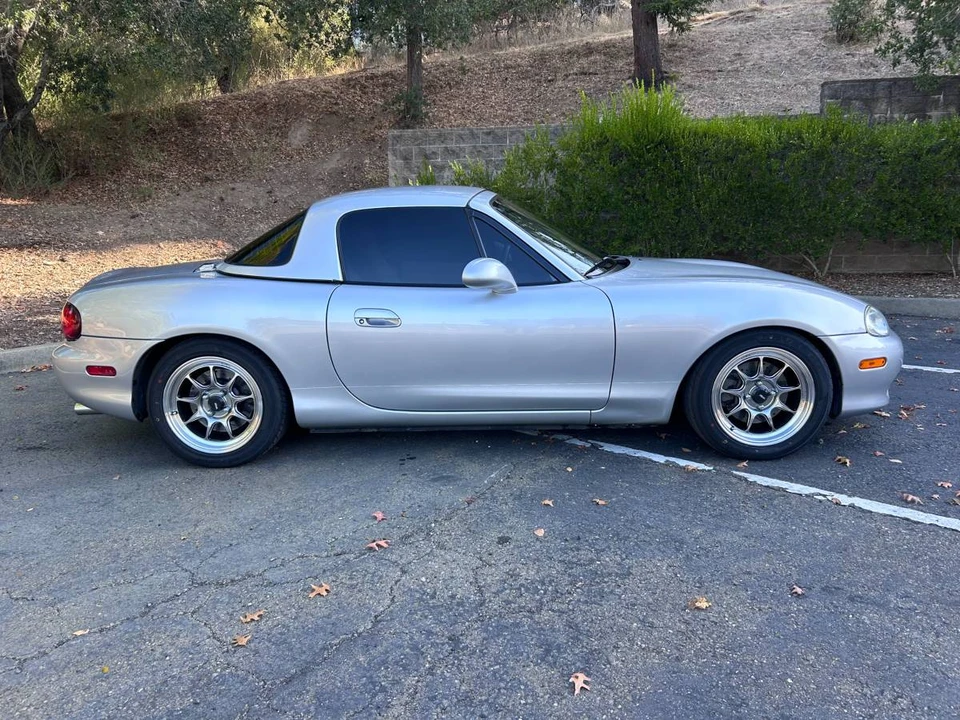 2002 Mazda NB MX-5 Miata - Image 2 of 16
