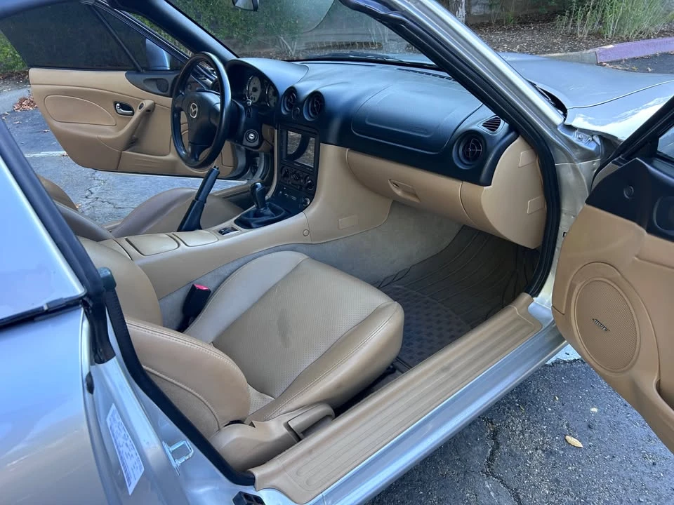 2002 Mazda NB MX-5 Miata - Image 10 of 16