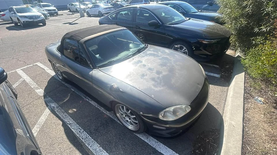 2002 Mazda NB MX-5 Miata - Image 6 of 8