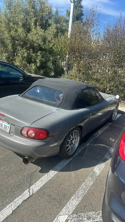 2002 Mazda NB MX-5 Miata - Image 7 of 8