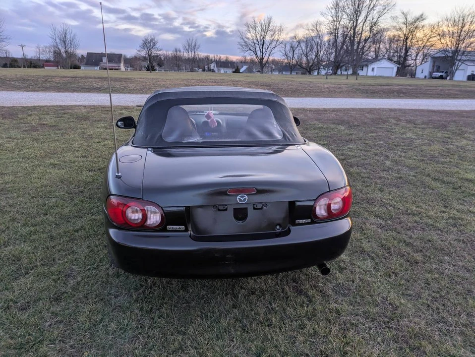 2002 Mazda NB MX-5 Miata - Image 4 of 7