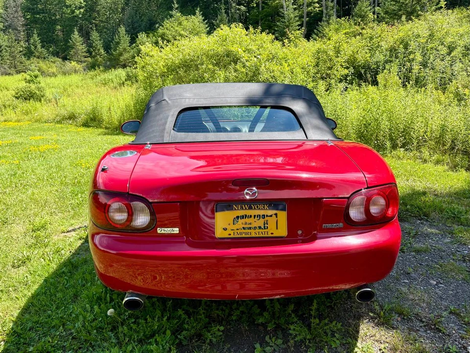2002 Mazda NB MX-5 Miata - Image 6 of 11