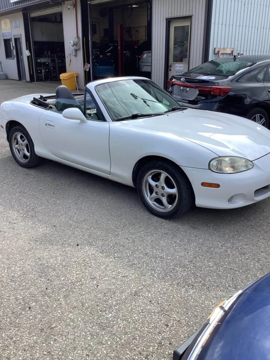 2002 Mazda NB MX-5 Miata - Image 2 of 9