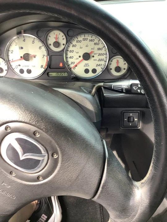 2002 Mazda NB MX-5 Miata - Image 9 of 9