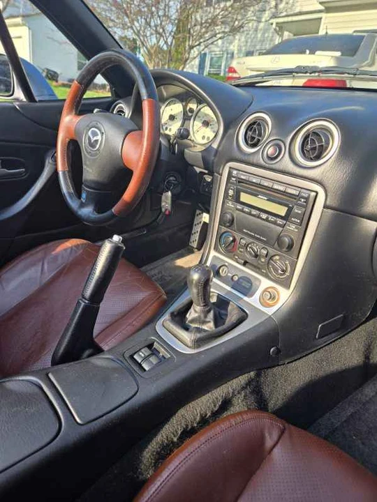 2002 Mazda NB MX-5 Miata - Image 4 of 10