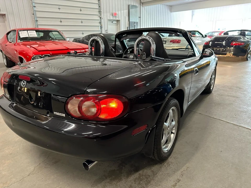 2002 Mazda NB MX-5 Miata - Image 9 of 23