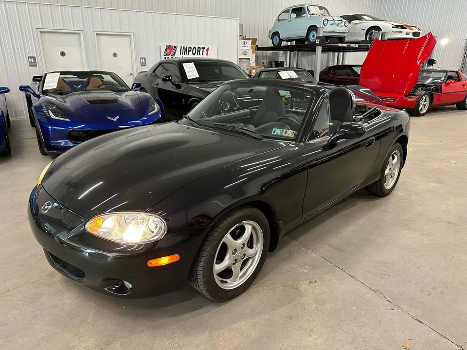 2002 Mazda NB MX-5 Miata - Image 2 of 23