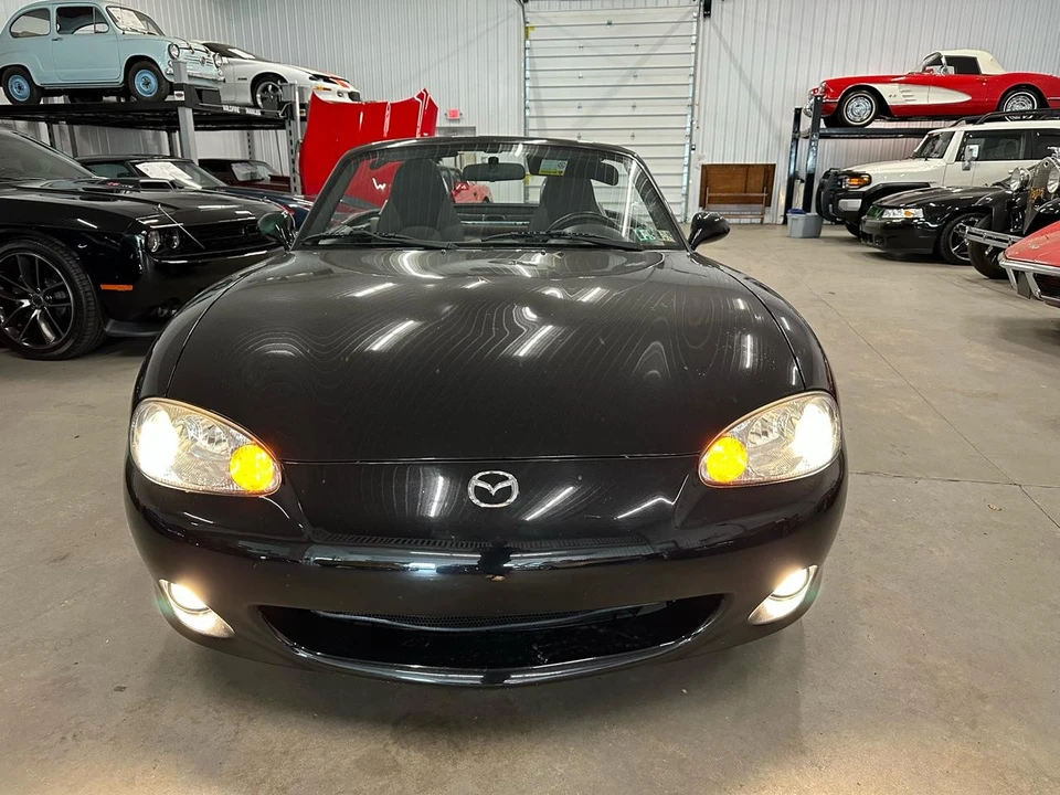 2002 Mazda NB MX-5 Miata - Image 3 of 23