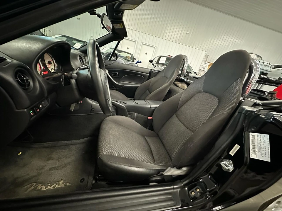 2002 Mazda NB MX-5 Miata - Image 14 of 23