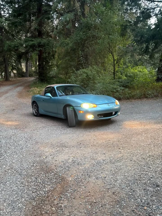 2002 Mazda NB MX-5 Miata - Image 3 of 9