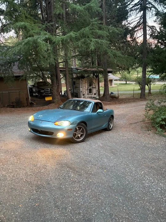 2002 Mazda NB MX-5 Miata - Image 2 of 9