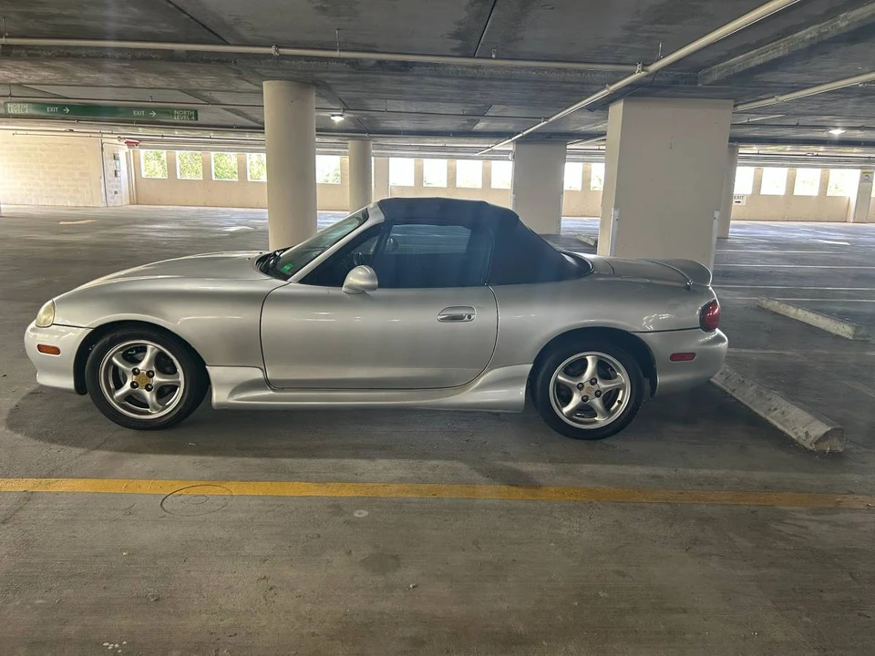 2002 Mazda NB MX-5 Miata - Image 8 of 13