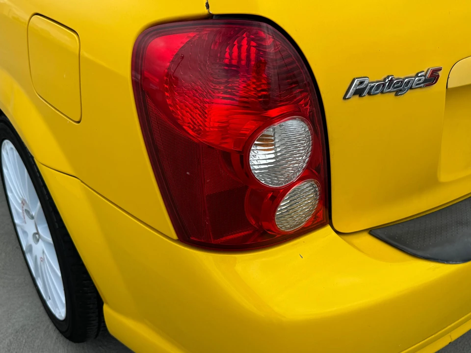 2002 Mazda Protege 9th Gen - Image 26 of 31