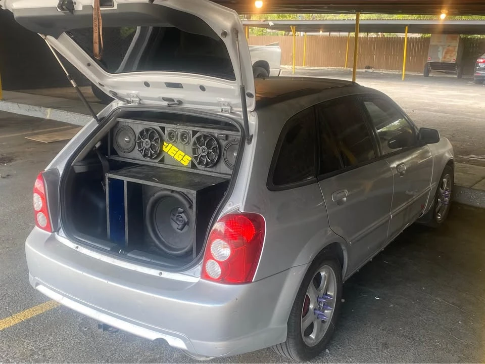 2002 Mazda Protege 9th Gen - Image 4 of 9