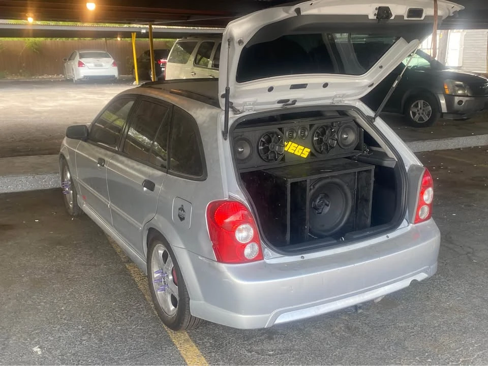 2002 Mazda Protege 9th Gen - Image 2 of 9