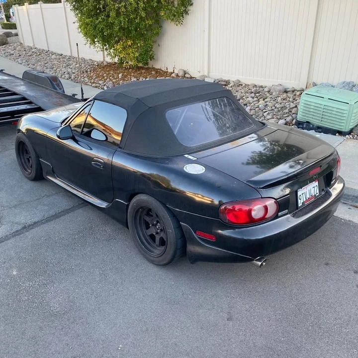 2002 Mazda NB MX-5 Miata - Image 4 of 10