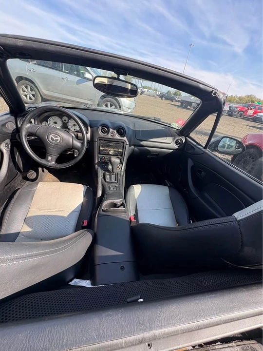 2002 Mazda NB MX-5 Miata - Image 5 of 7