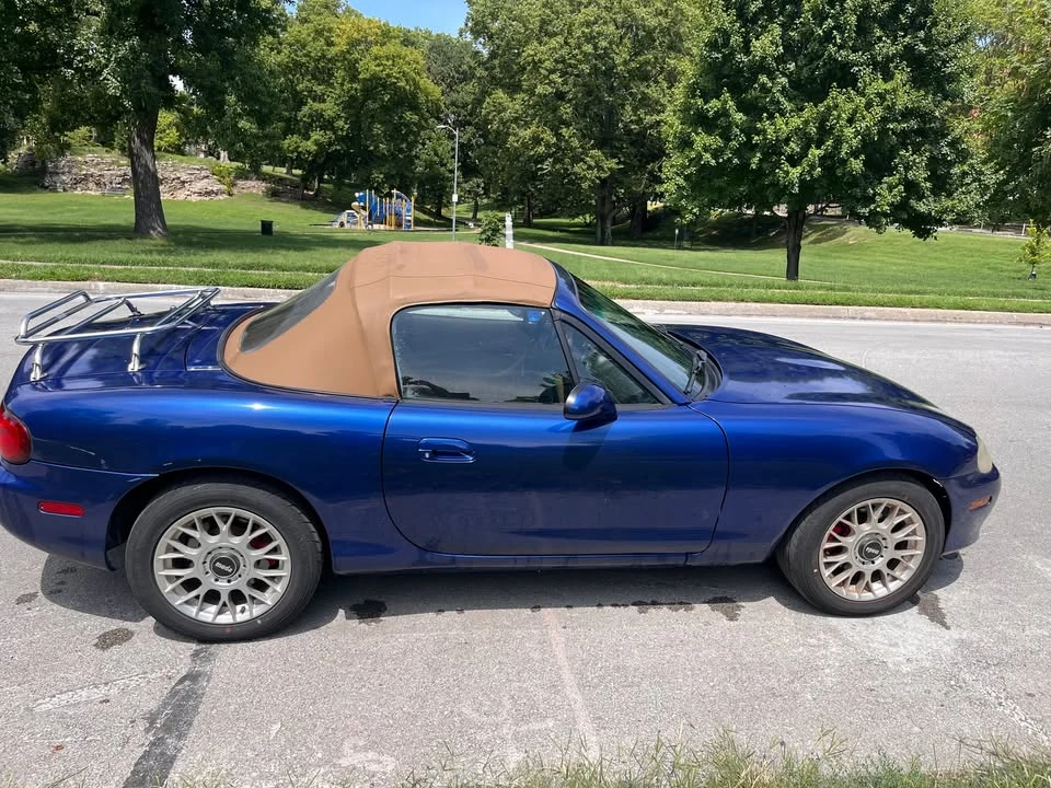 2002 Mazda NB MX-5 Miata - Image 7 of 15