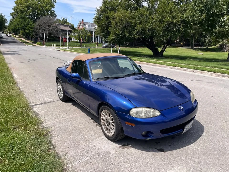 2002 Mazda NB MX-5 Miata - Image 2 of 15