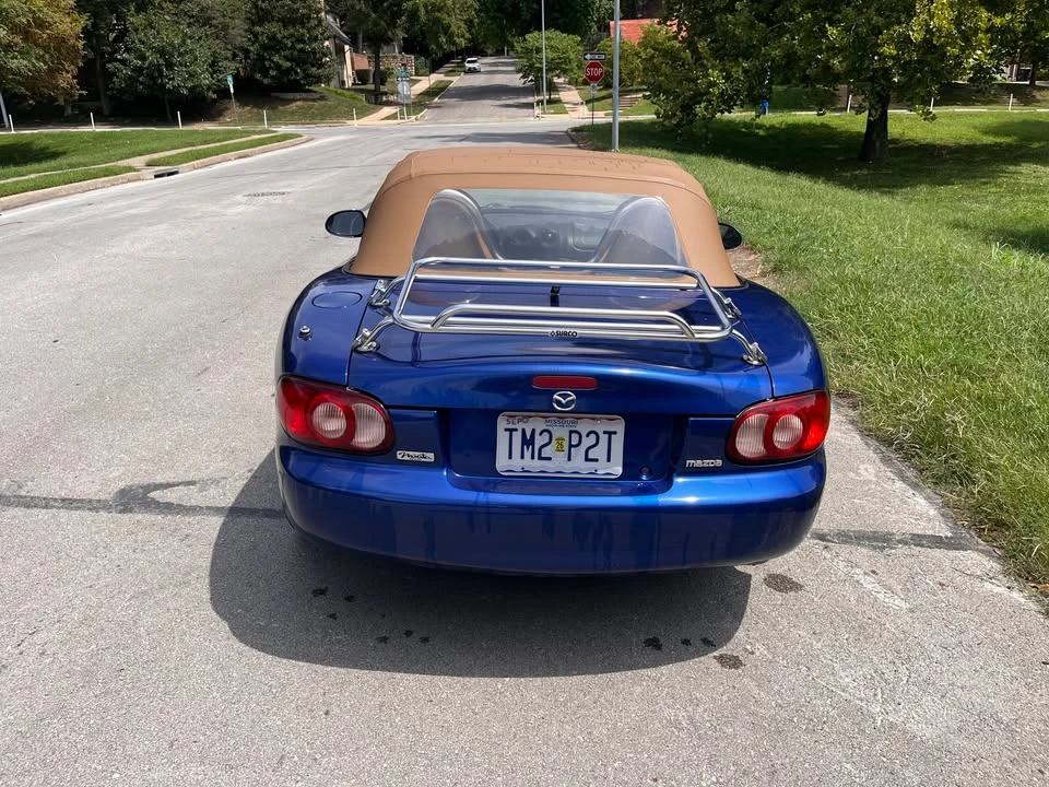 2002 Mazda NB MX-5 Miata - Image 5 of 15
