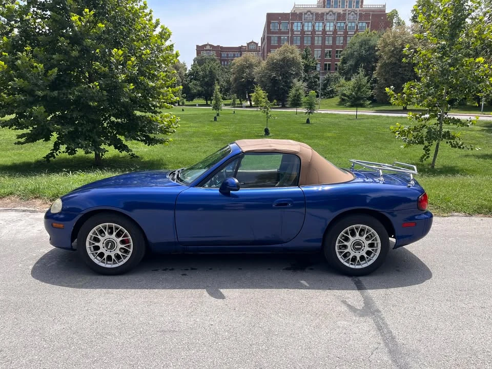 2002 Mazda NB MX-5 Miata - Image 4 of 15
