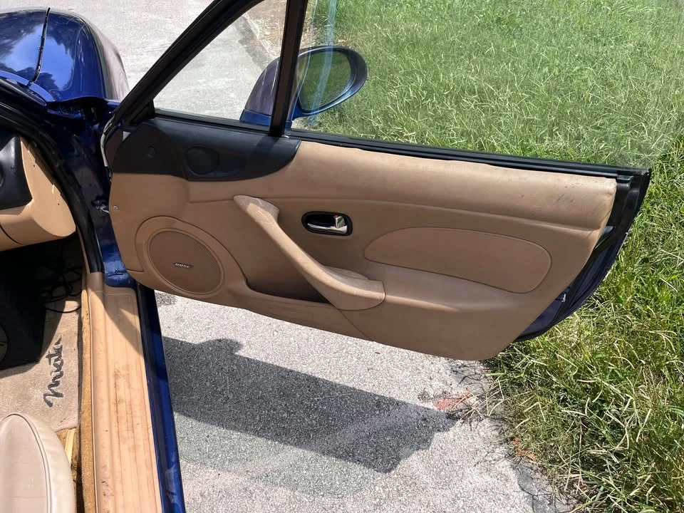 2002 Mazda NB MX-5 Miata - Image 11 of 15