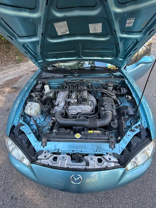 2002 Mazda NB MX-5 Miata - Image 14 of 19