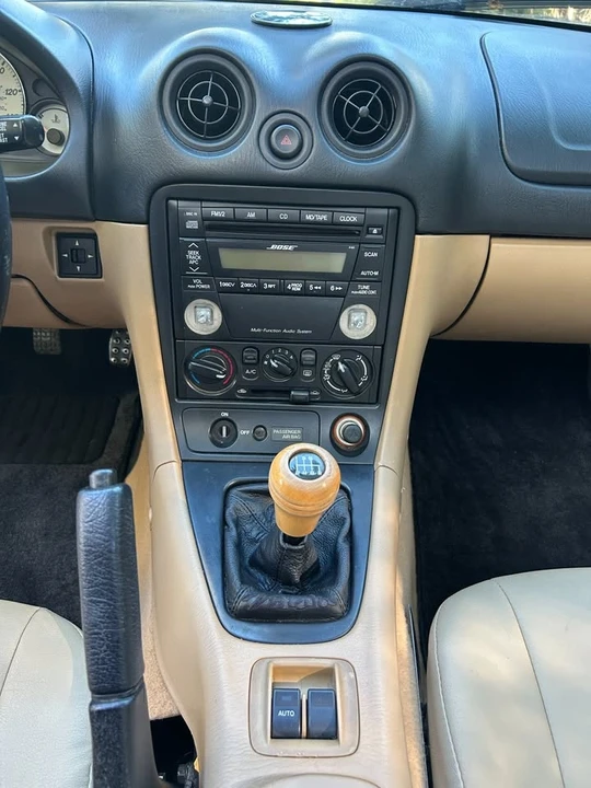 2002 Mazda NB MX-5 Miata - Image 11 of 19