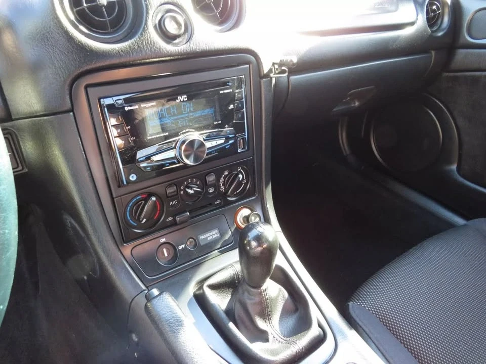 2002 Mazda NB MX-5 Miata - Image 13 of 15