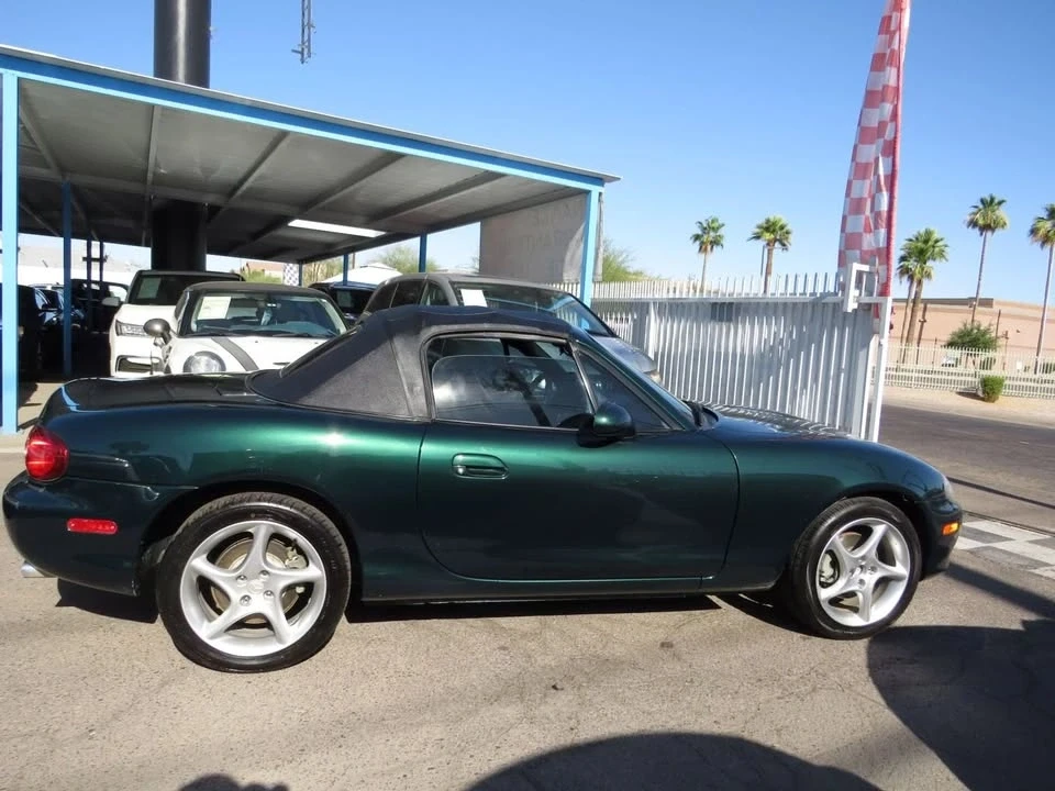 2002 Mazda NB MX-5 Miata - Image 10 of 15