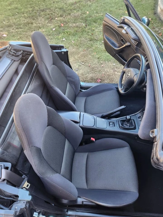 2002 Mazda NB MX-5 Miata - Image 4 of 19