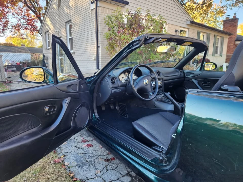 2002 Mazda NB MX-5 Miata - Image 2 of 19