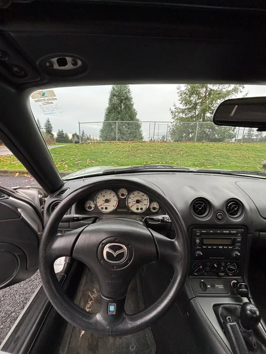 2002 Mazda NB MX-5 Miata - Image 9 of 15