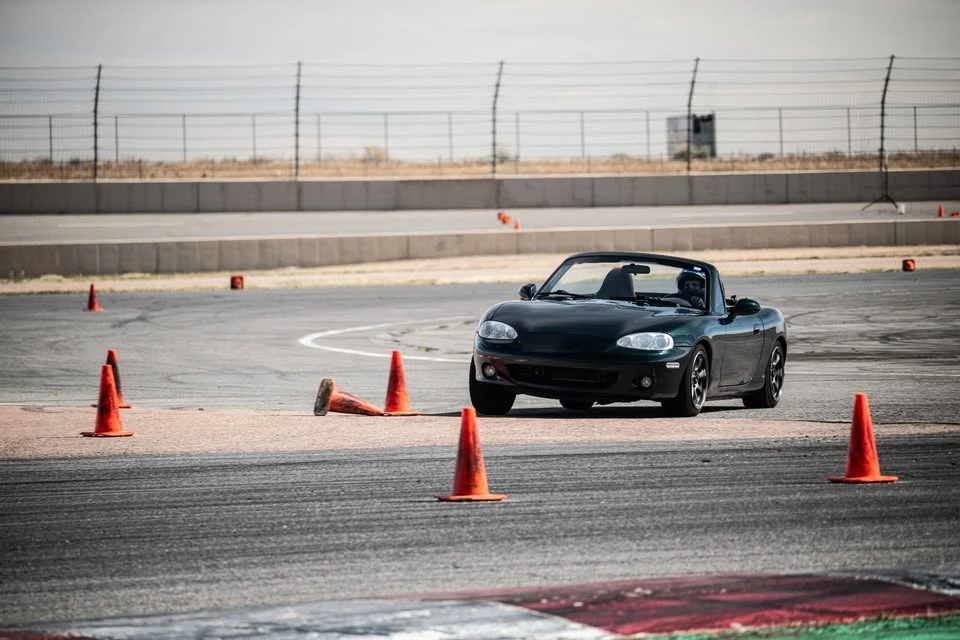 2002 Mazda NB MX-5 Miata - Image 9 of 10