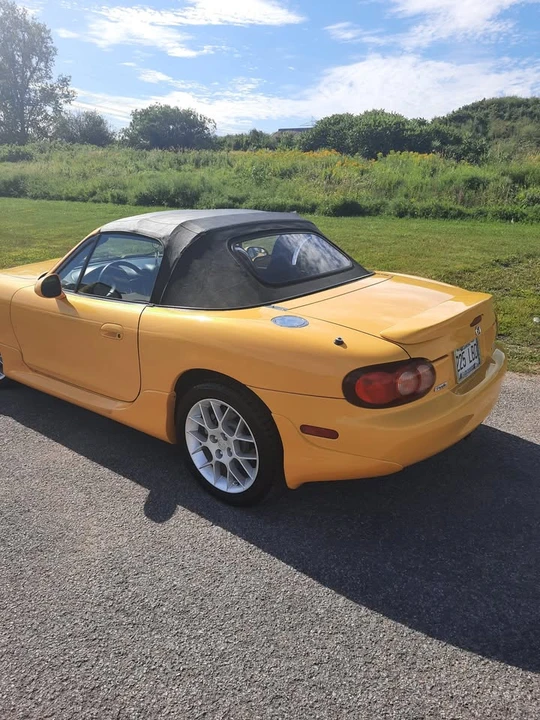 2002 Mazda NB MX-5 Miata - Image 11 of 11