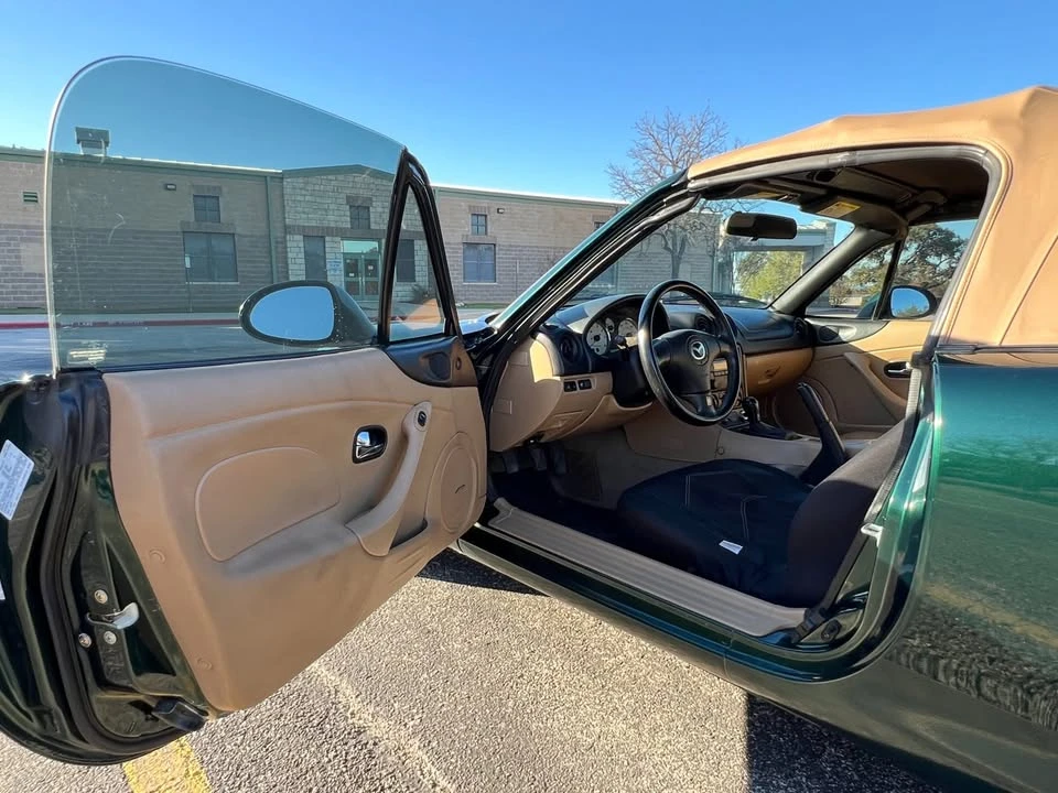 2002 Mazda NB MX-5 Miata - Image 11 of 19