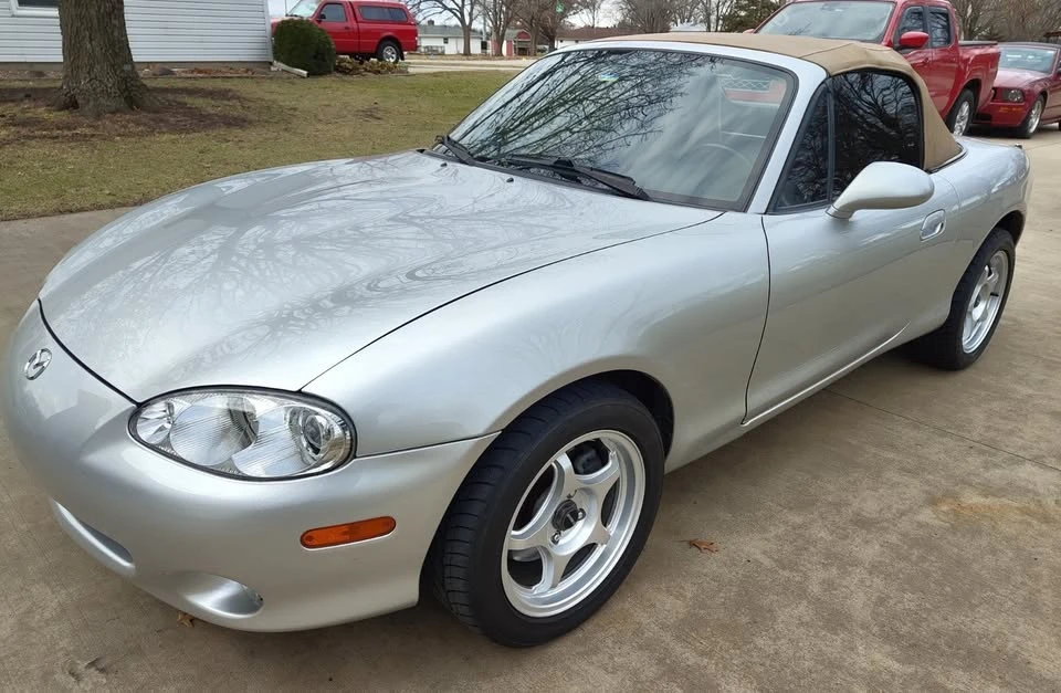 2002 Mazda NB MX-5 Miata - Image 2 of 14