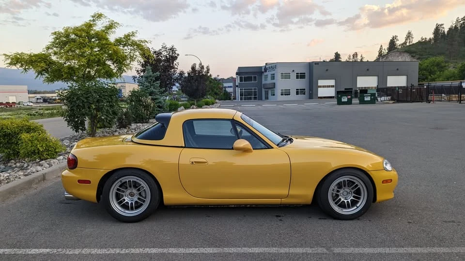 2002 Mazda NB MX-5 Miata - Image 9 of 11