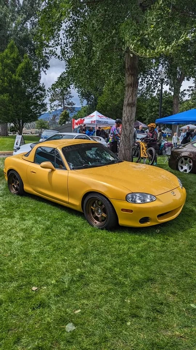 2002 Mazda NB MX-5 Miata - Image 2 of 11