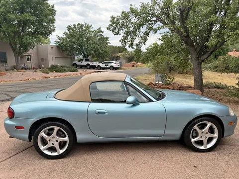 2002 Mazda MX-5 Miata
