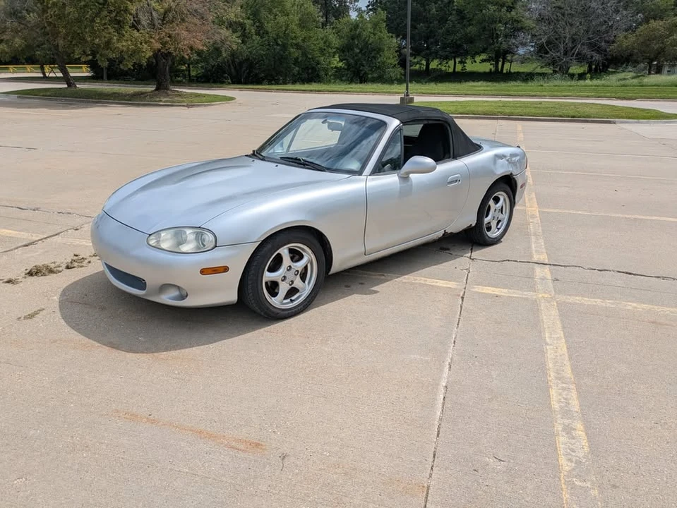2002 Mazda NB MX-5 Miata - Image 3 of 17